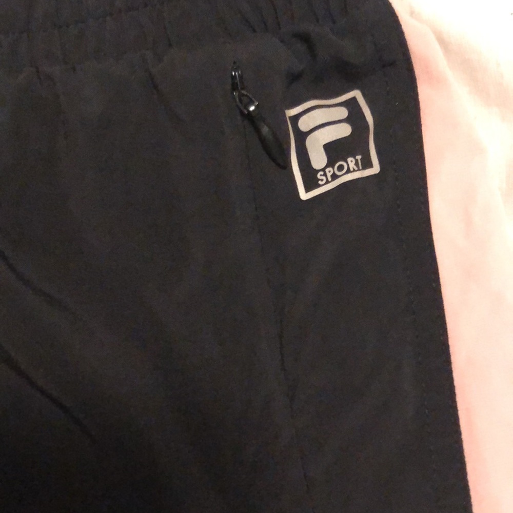 Shorts - Picture 2 of 4